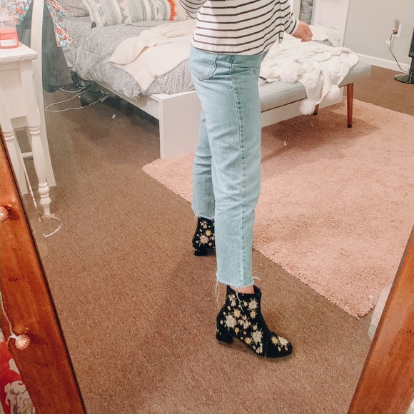 Topshop Velvet Embroidered Floral Booties - Picture 4 of 6